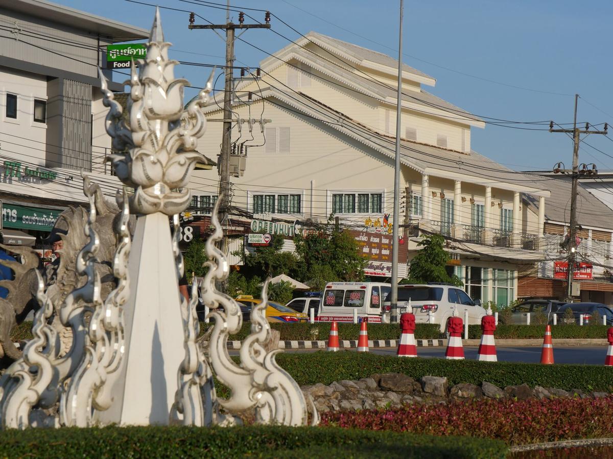 Reun Pon Aek Hotel Chiang Rai Exterior photo